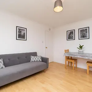 Pass The Keys One Bed Flat With Stunning Views And Free Parking , Bath United Kingdom