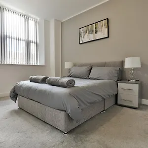Luxury Centre Pad Apartment