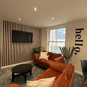 Modern Two Bed Apartment