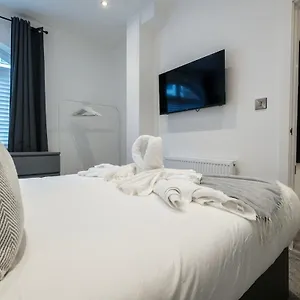 Hull Centre Converted Brewery 4 Apartment